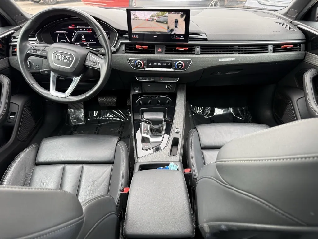 2023 Audi A4 S line Quattro Premium Plus photo 17
