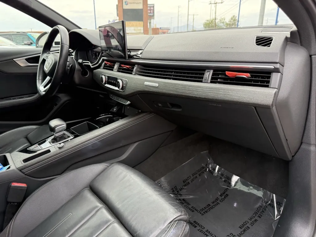 2023 Audi A4 S line Quattro Premium Plus photo 9
