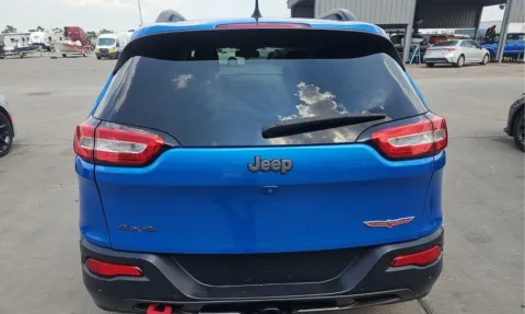 More photos of 2018 Jeep Cherokee Trailhawk at RightDrive - El Paso, TX