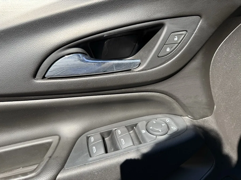 2019 Chevrolet Equinox LT photo 4