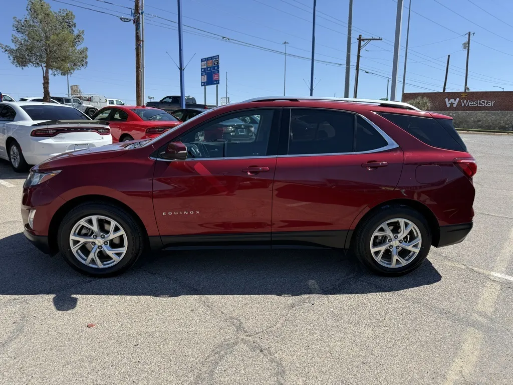 2019 Chevrolet Equinox LT photo 2