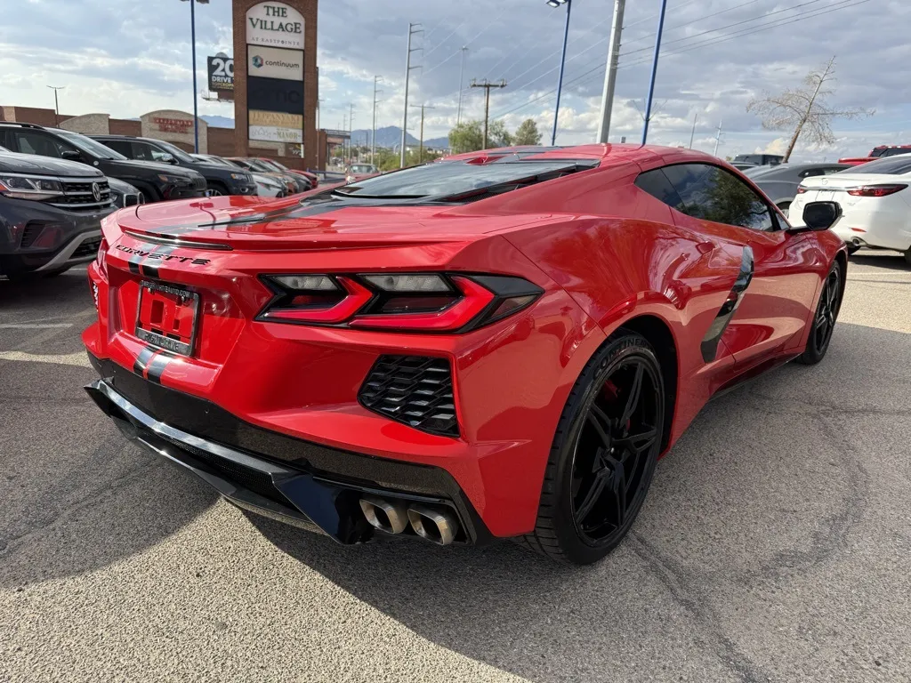 2022 Chevrolet Corvette Stingray photo 3