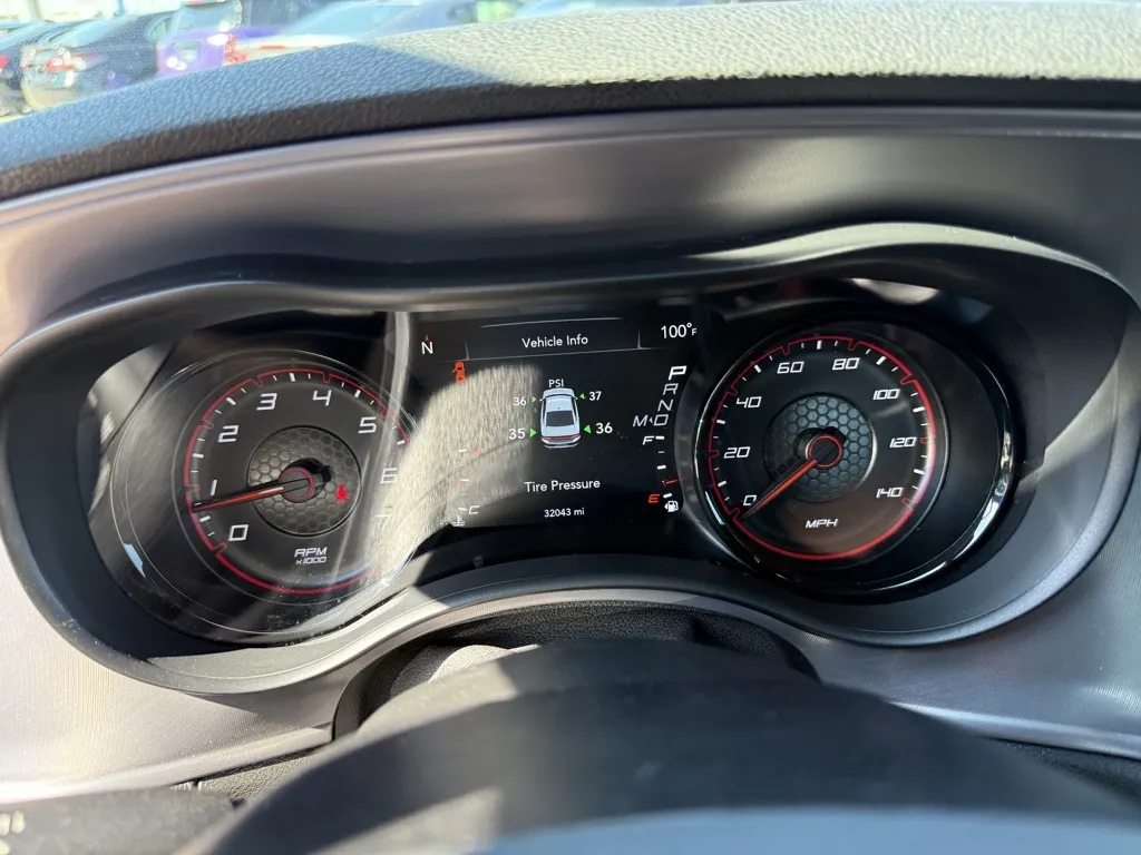 2023 Dodge Charger SXT photo 17