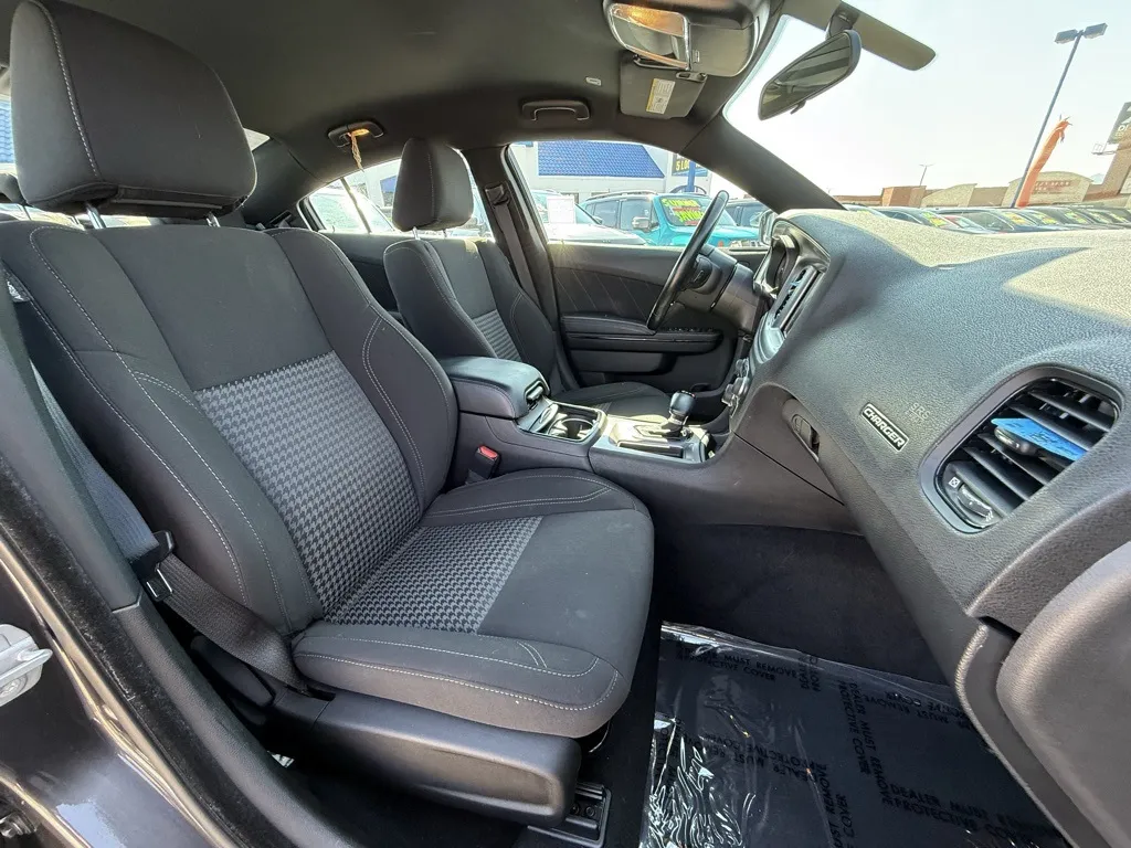 2023 Dodge Charger SXT photo 20