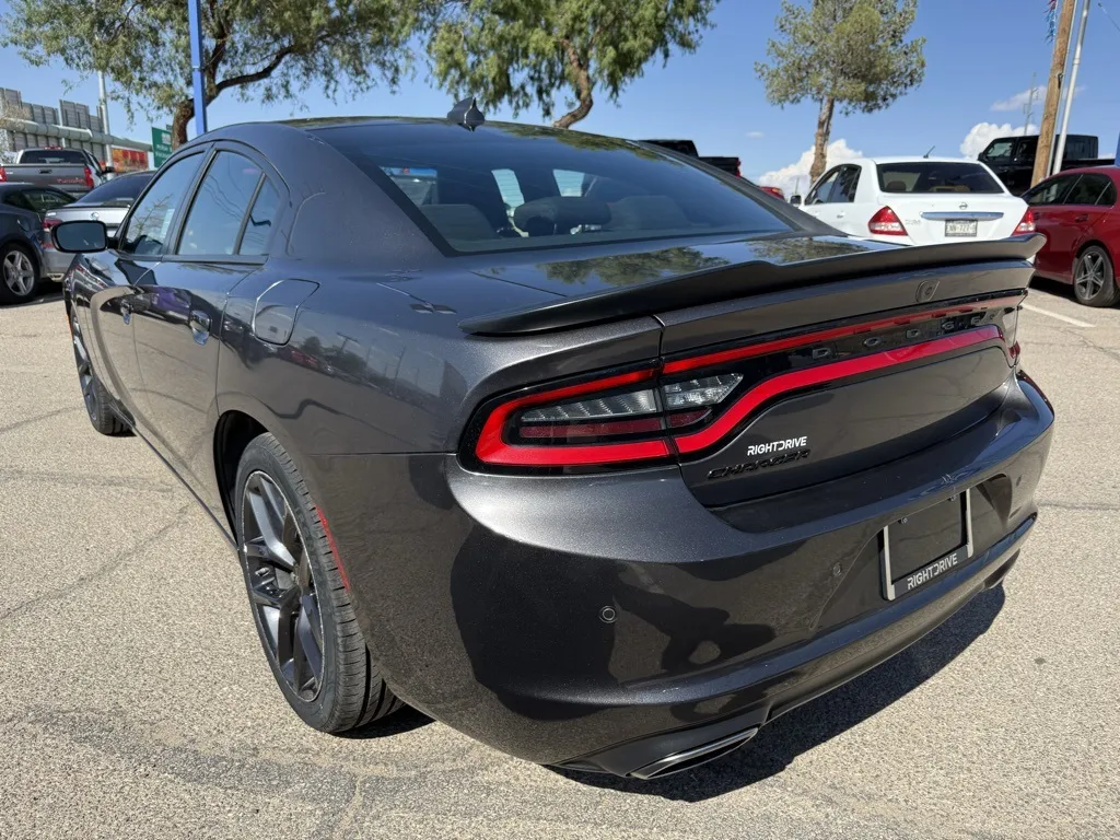 2023 Dodge Charger SXT photo 8