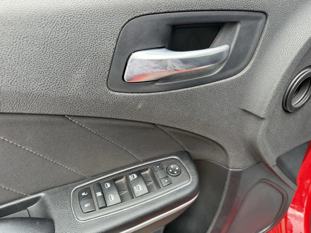 2023 Dodge Charger SXT photo 3