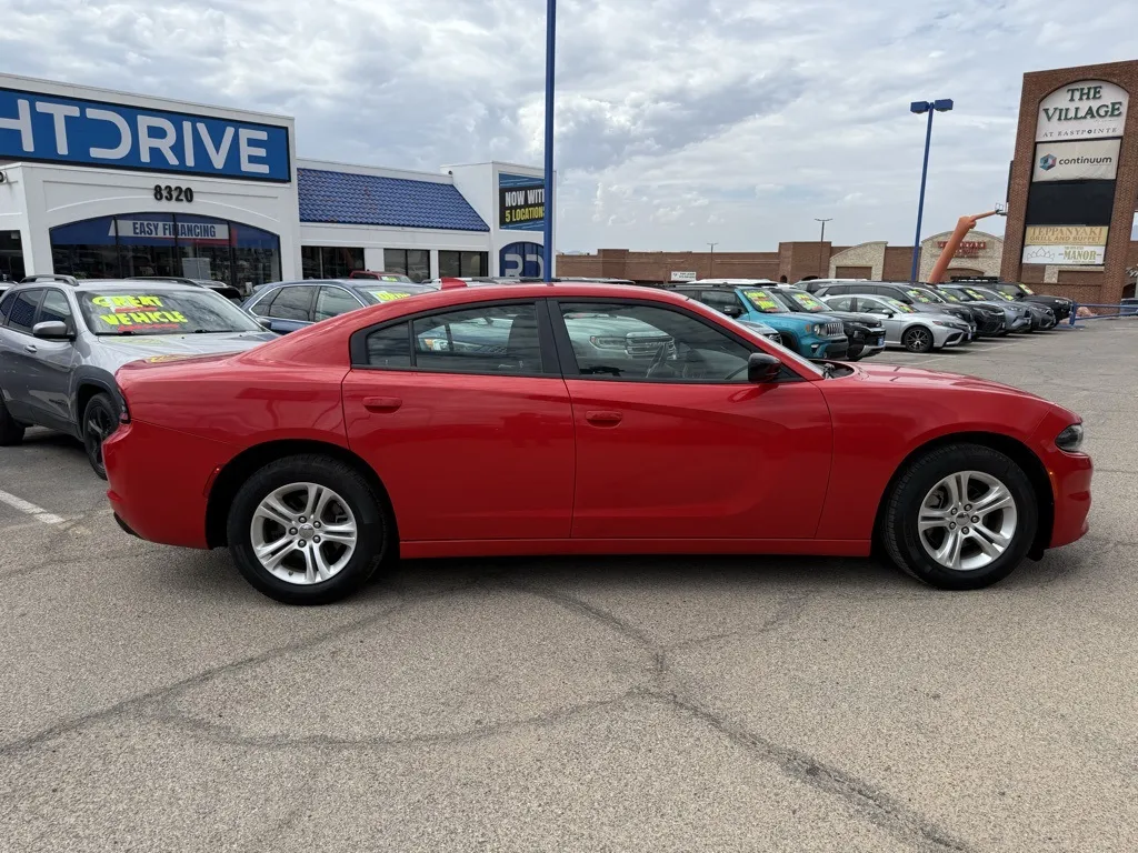2023 Dodge Charger SXT photo 11