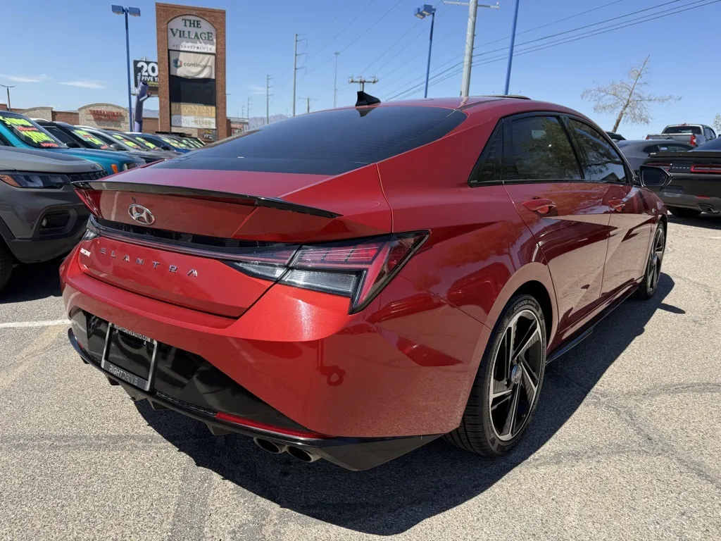 2021 Hyundai Elantra N Line photo 2