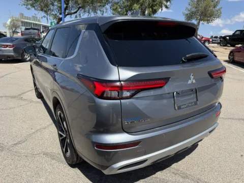More photos of 2024 Mitsubishi Outlander SE at RightDrive - El Paso, TX