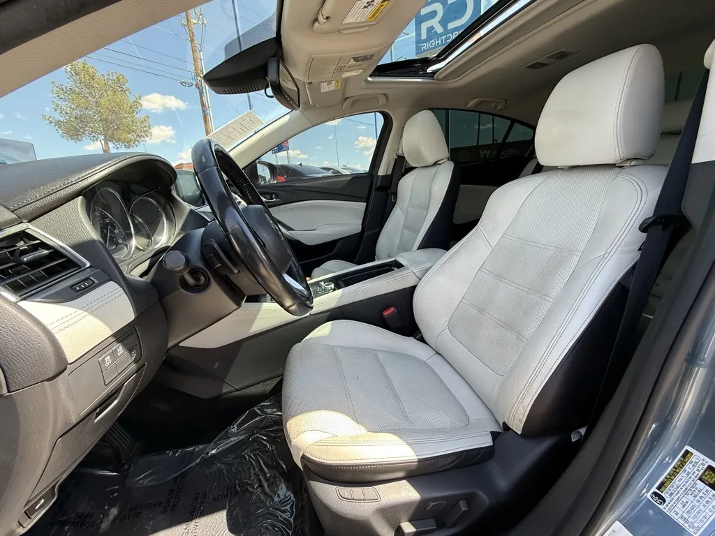 2017 Mazda Mazda6 Grand Touring photo 3