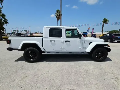 More photos of 2023 Jeep Gladiator Overland at RightDrive - El Paso, TX