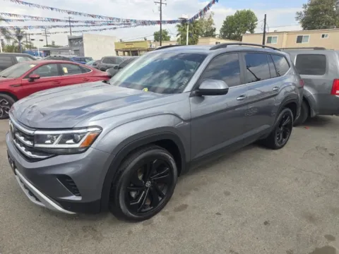 Photos of 2021 Volkswagen Atlas 3.6L V6 SE w/Technology for sale in El Paso, TX at RightDrive - El Paso