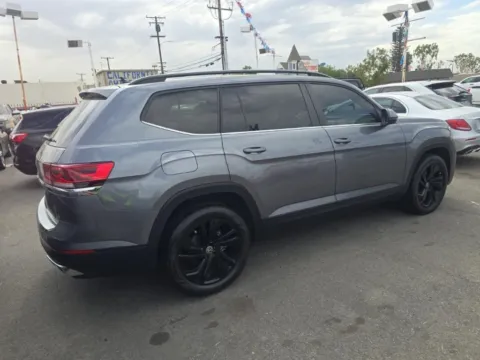 More photos of 2021 Volkswagen Atlas 3.6L V6 SE w/Technology at RightDrive - El Paso, TX