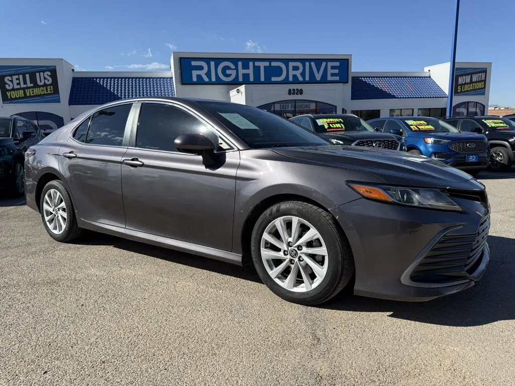 2022 Toyota Camry LE
