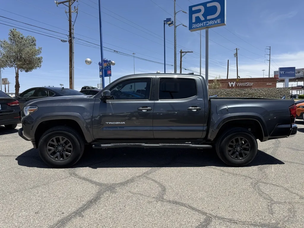 2023 Toyota Tacoma SR5 photo 2