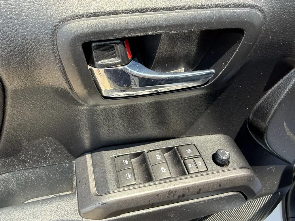 2022 Toyota Tacoma TRD Off-Road photo 4