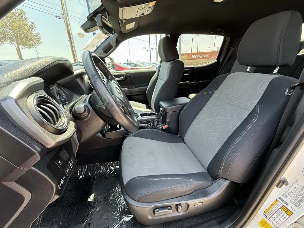 2022 Toyota Tacoma TRD Off-Road photo 22