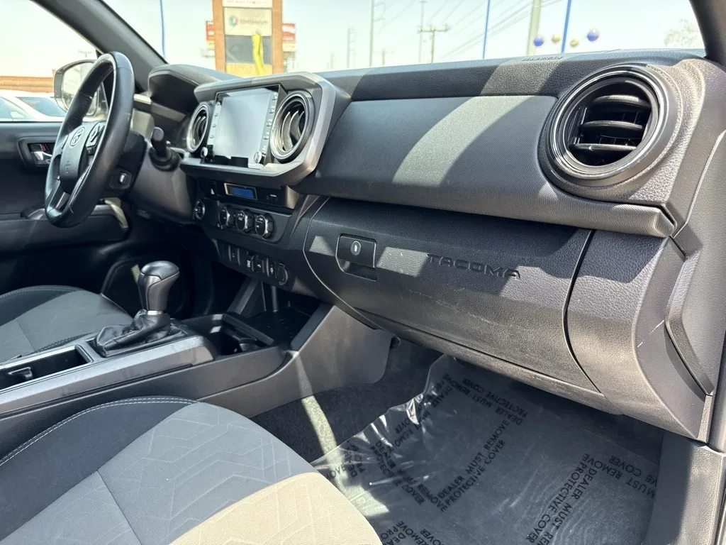 2022 Toyota Tacoma TRD Off-Road photo 18