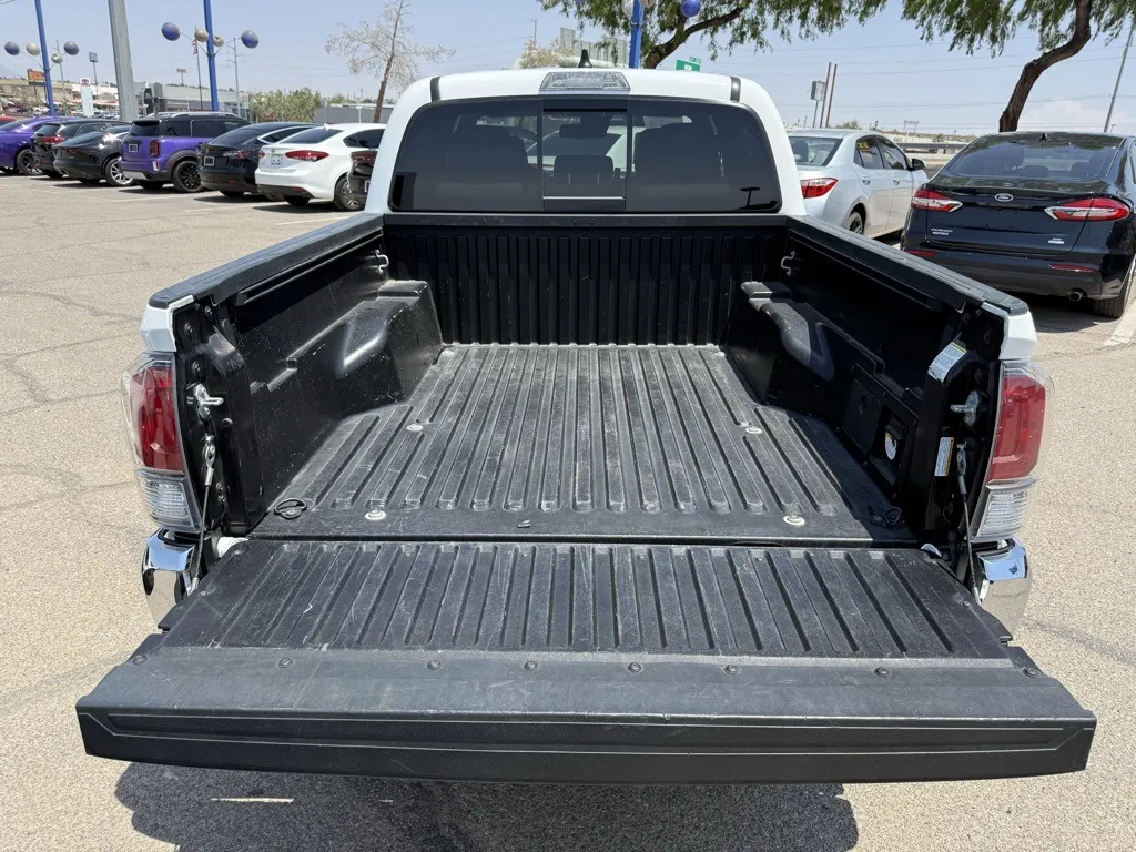 2022 Toyota Tacoma TRD Off-Road photo 27