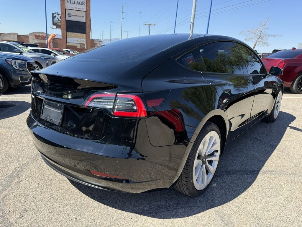2022 Tesla Model 3 photo 3