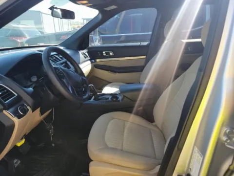 More photos of 2017 Ford Explorer at RightDrive - El Paso, TX