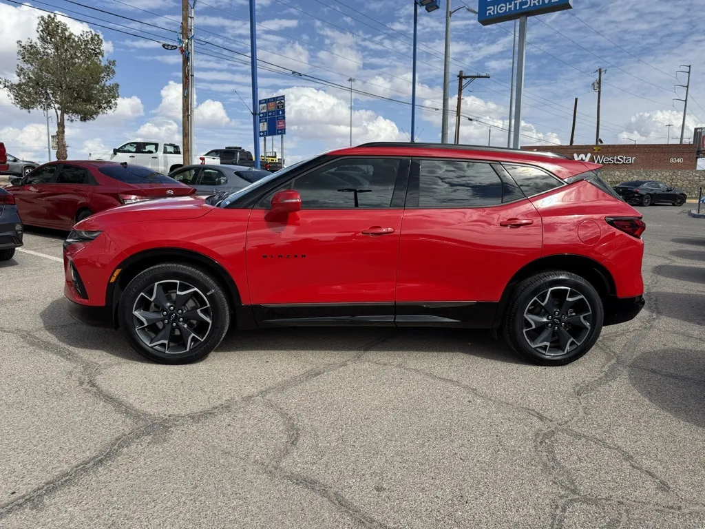 2020 Chevrolet Blazer RS photo 2