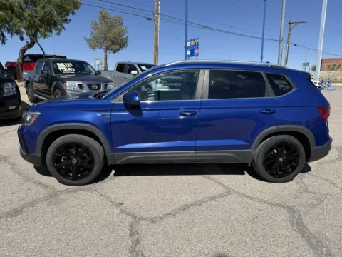 More photos of 2022 Volkswagen Taos 1.5T SE at RightDrive - El Paso, TX