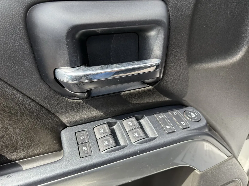 2014 Chevrolet Silverado 1500 LT photo 4