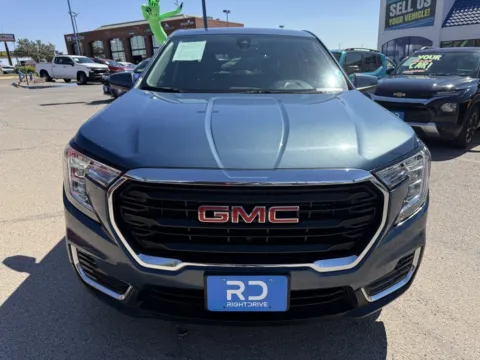 Photos of 2024 GMC Terrain SLE for sale in El Paso, TX at RightDrive - El Paso
