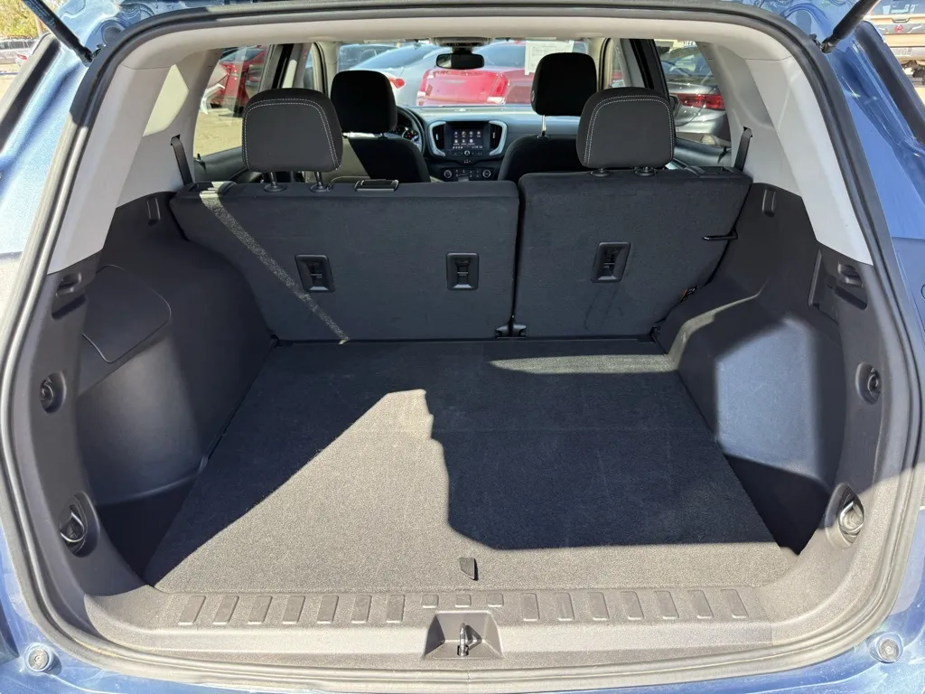 2024 Gmc Terrain SLE photo 2