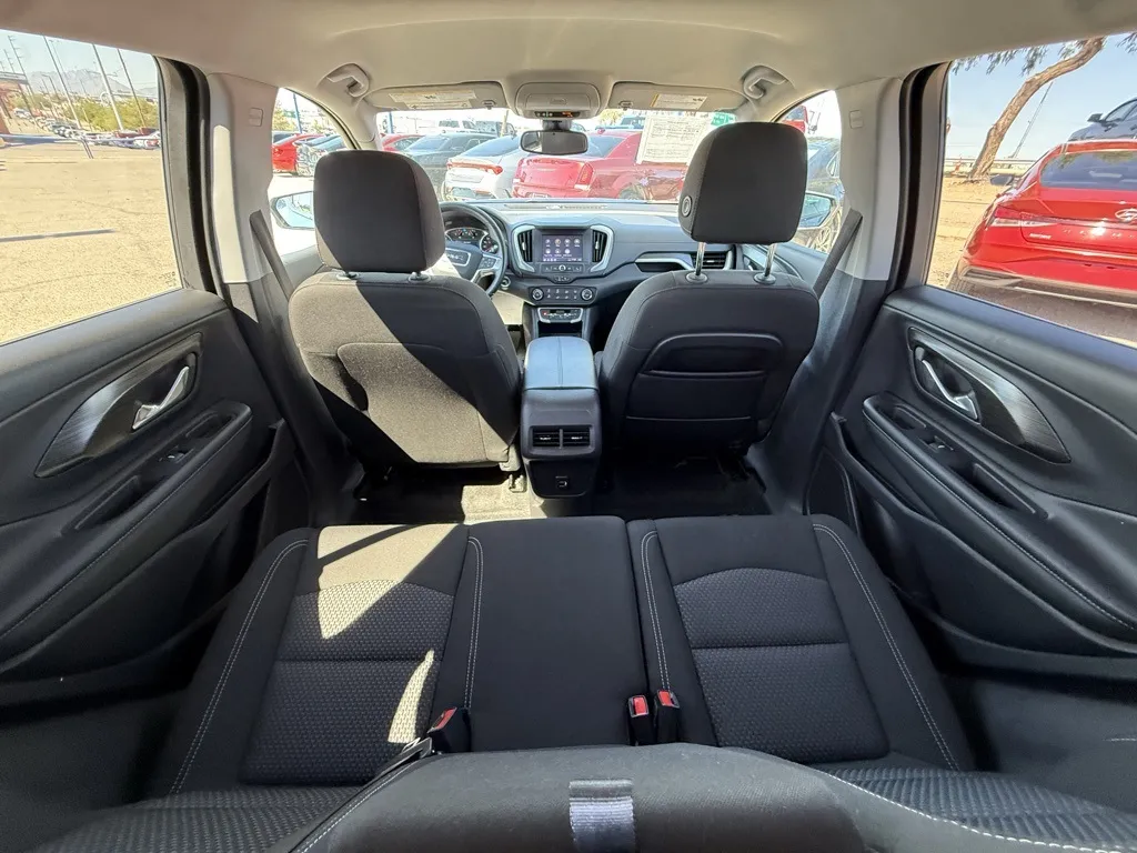 2024 Gmc Terrain SLE photo 11