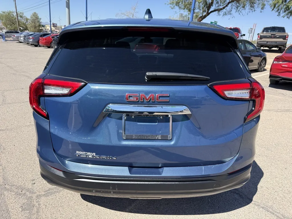 2024 Gmc Terrain SLE photo 13