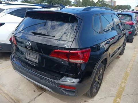 More photos of 2023 Volkswagen Taos 1.5T SE at RightDrive - El Paso, TX