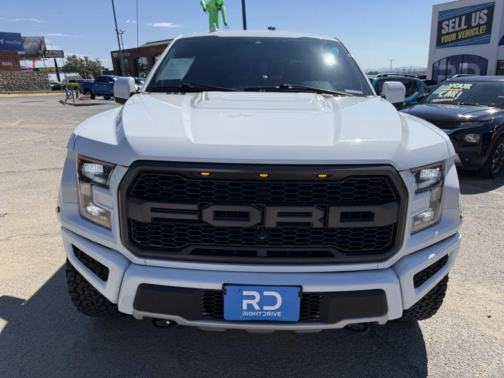 2020 Ford F-150 Raptor photo 2
