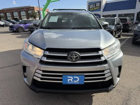 Photos of 2019 Toyota Highlander XLE for sale in El Paso, TX at RightDrive - El Paso