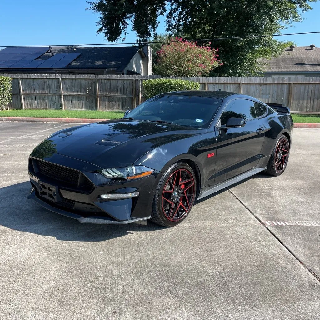 2021 Ford Mustang GT photo 2
