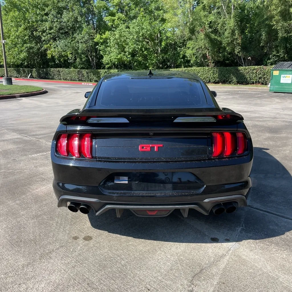 2021 Ford Mustang GT photo 3