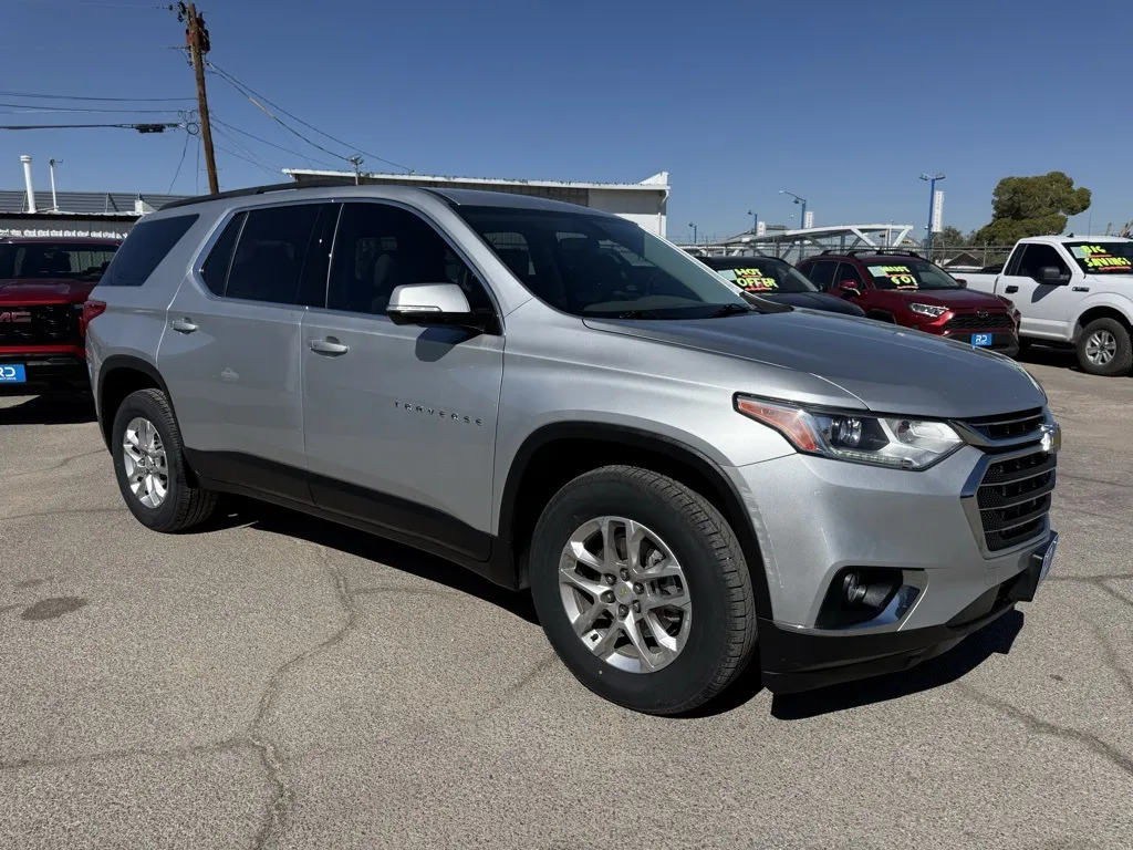 Silver 2020 Chevrolet Traverse LT for sale in El Paso, TX