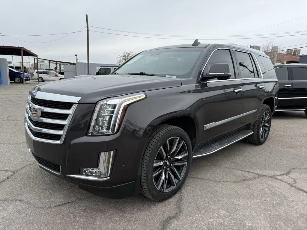 2018 Cadillac Escalade Luxury photo 4