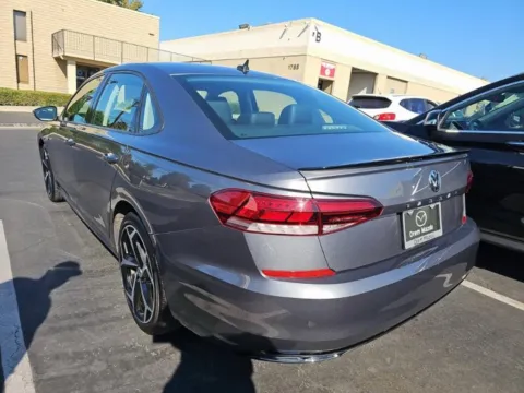 More photos of 2020 Volkswagen Passat 2.0T R-Line at RightDrive - El Paso, TX