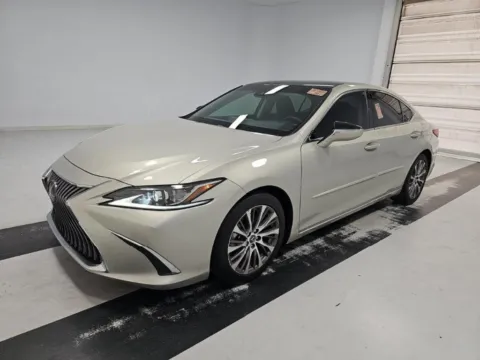 Photos of 2019 Lexus ES 350 for sale in El Paso, TX at RightDrive - El Paso