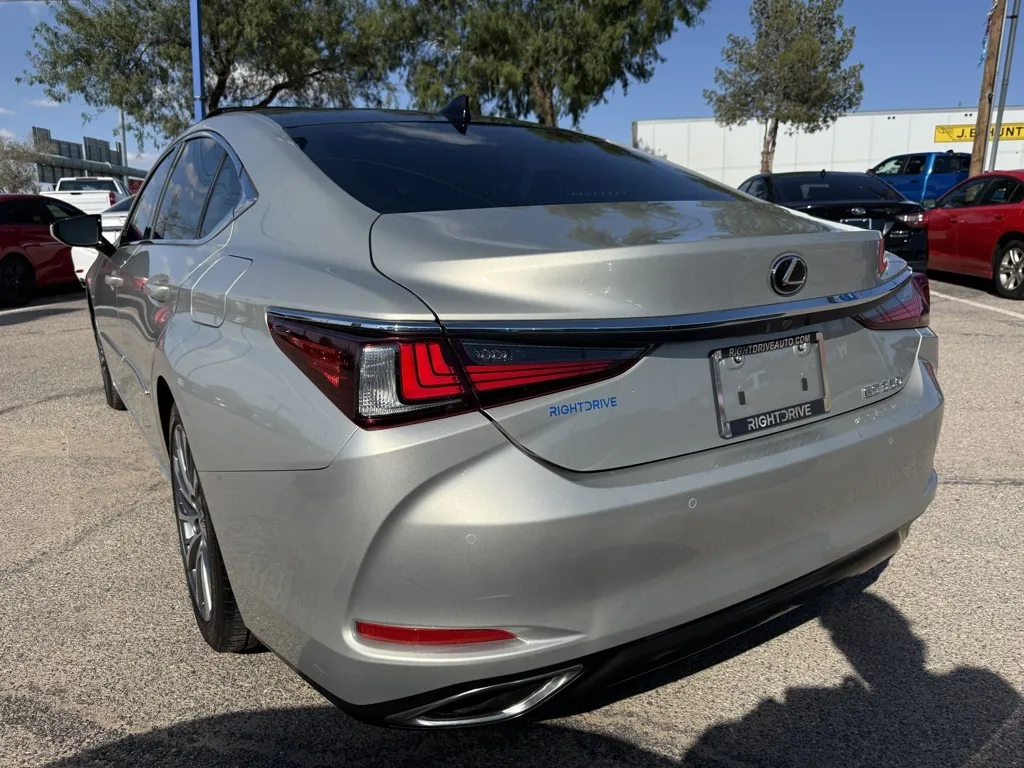 2019 Lexus ES 350 photo 3