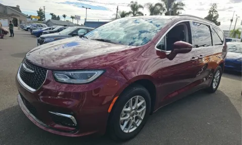 Photos of 2022 Chrysler Pacifica Touring L for sale in El Paso, TX at RightDrive - El Paso