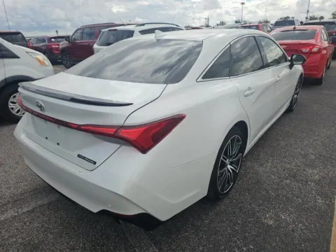 More photos of 2019 Toyota Avalon XLE at RightDrive - El Paso, TX