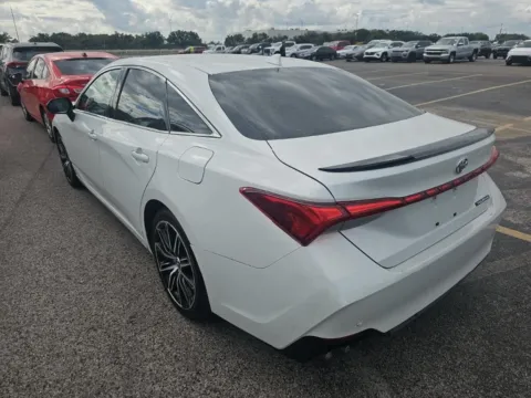 More photos of 2019 Toyota Avalon XLE at RightDrive - El Paso, TX