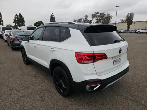 More photos of 2024 Volkswagen Taos 1.5T SE at RightDrive - El Paso, TX