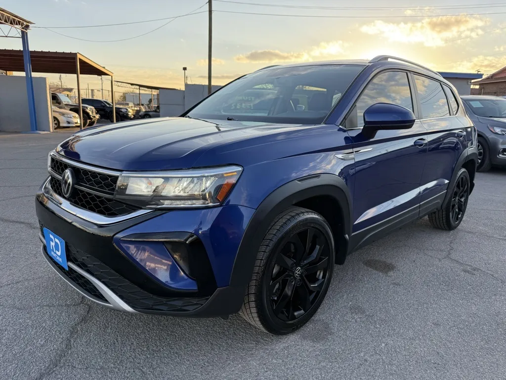 2022 Volkswagen Taos SE photo 4