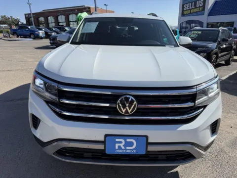 Photos of 2022 Volkswagen Atlas 3.6L V6 SE w/Technology for sale in El Paso, TX at RightDrive - El Paso