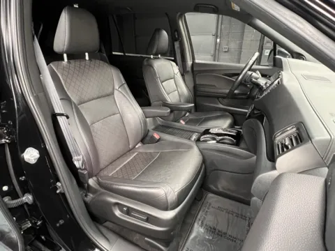 More photos of 2023 Honda Passport Elite at Parkline Motors, UT