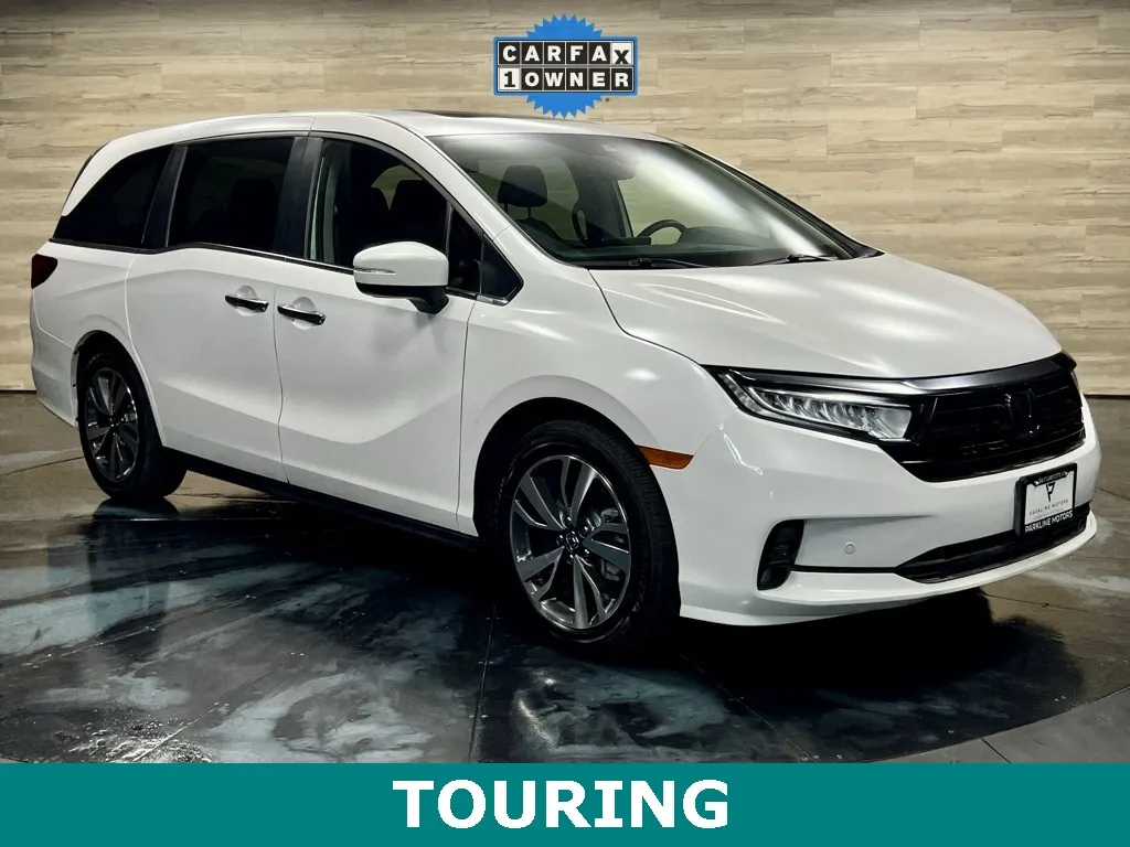 2024 Honda Odyssey Touring's photo